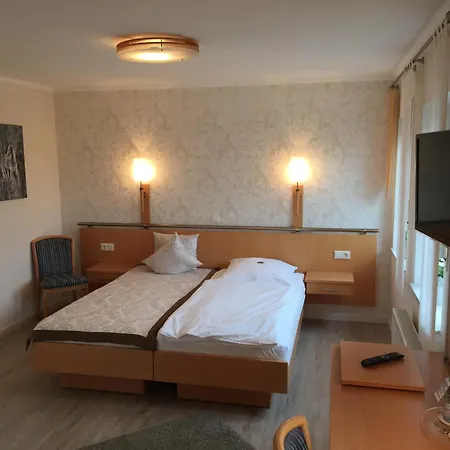 Restaurant Zum Heidekrug ホテル 3*