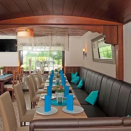 Restaurant Zum Heidekrug ホテル 3*